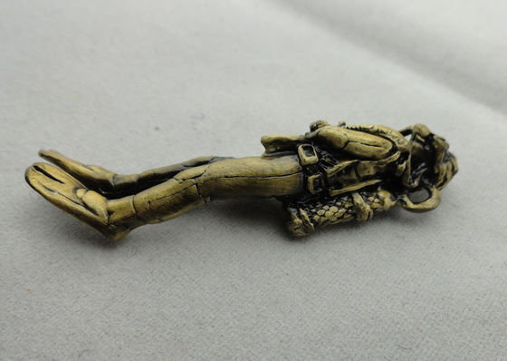 Metallvoller Entlastungs-Schlüsselanhänger, Zinn förderndes Keychain mit antikem Vergolden